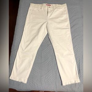 Lilly Pulitzer white jeans with ruffle hem. Excellent condition. Size 16.